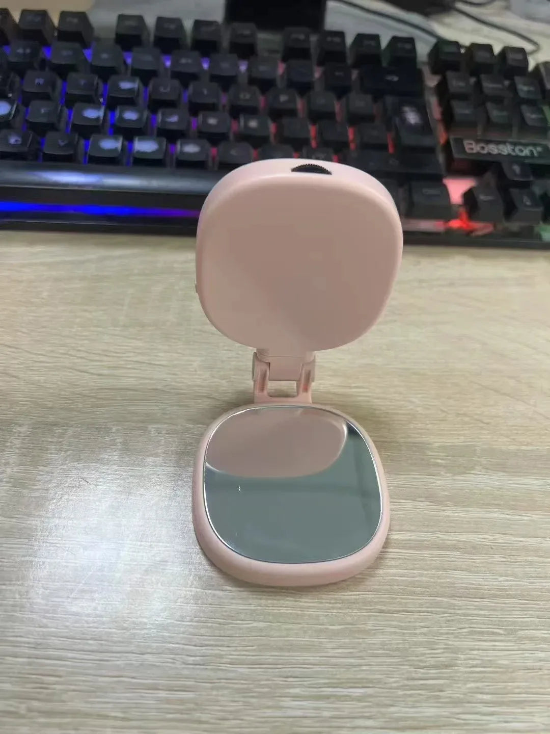 MagGlow 360°: Magnetic Selfie Ring Light
